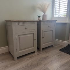 Bedside lockers