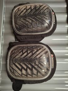 Knee pads