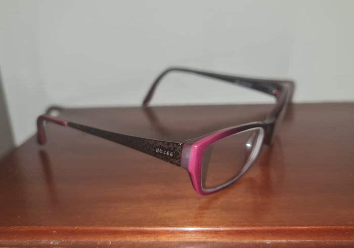 Guess frames