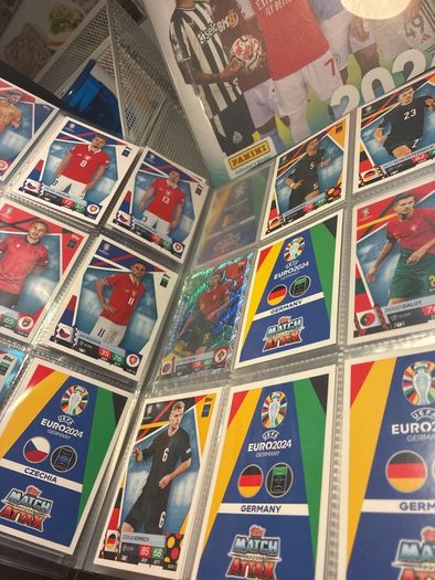 4 fairly full albums, 2 tins, and in general a great collection