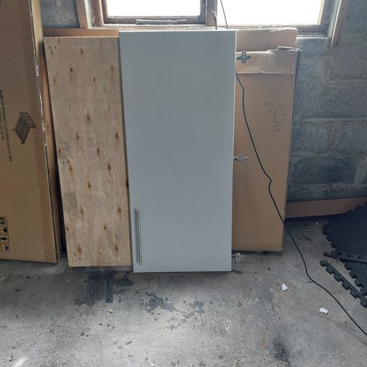 4 x Wardrobe / Cabinet Doors with soft close hinges