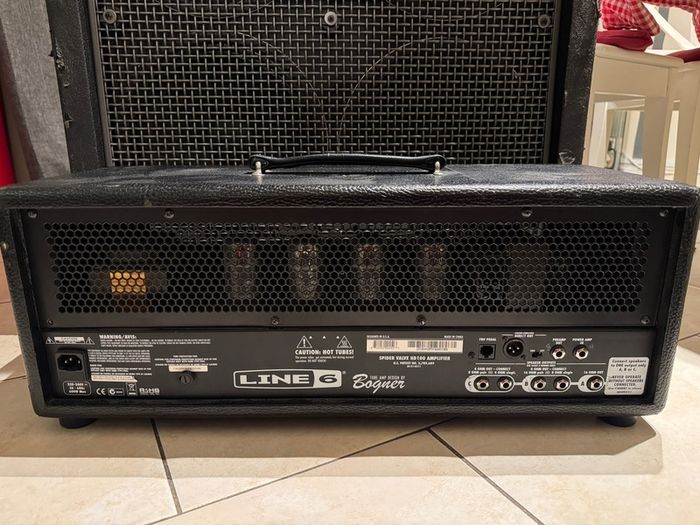 Line 6 Spider Valve HD100 + FBV Shortboard