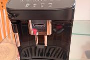 De'Longhi Magnifica Evo coffee machine
