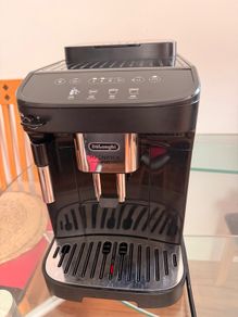 De'Longhi Magnifica Evo coffee machine
