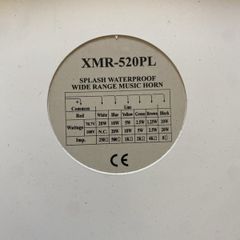 Splash waterproof wide range music horn