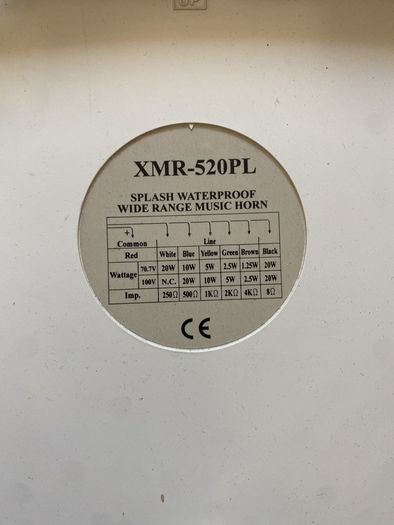 Splash waterproof wide range music horn