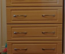 Chest of drawers