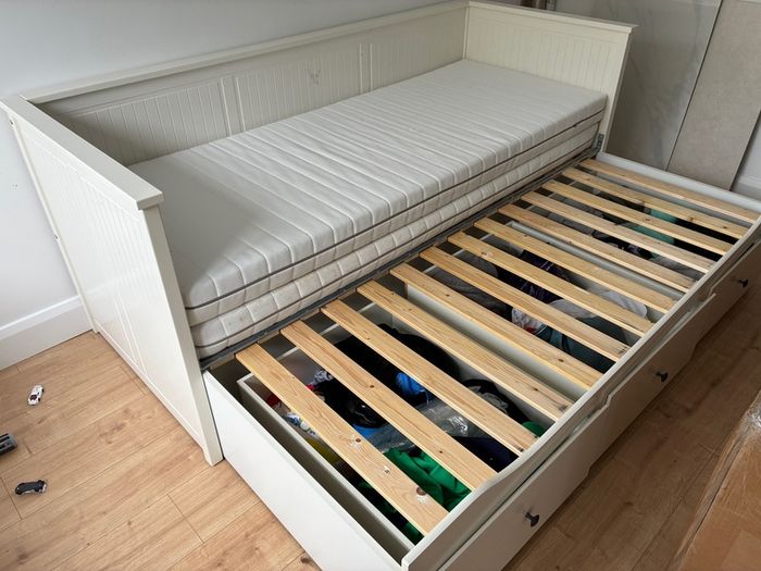 IKEA Hemnes day bed