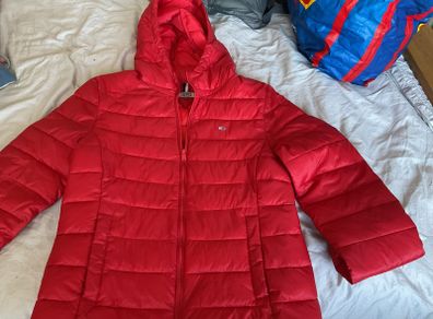 Tommy leans jacket