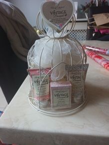 Vintage Bouquet Oriental Bircage Collection. (7 Items).