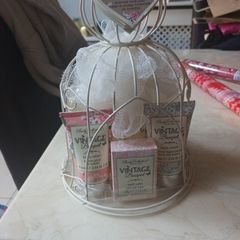 Vintage Bouquet Oriental Bircage Collection. (7 Items).