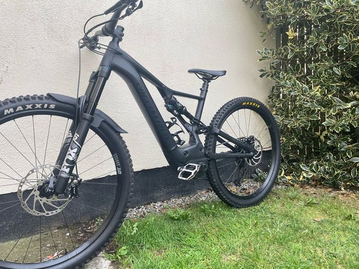 Specialized Turbo Levo Full Suspension Electric Mountain Bike