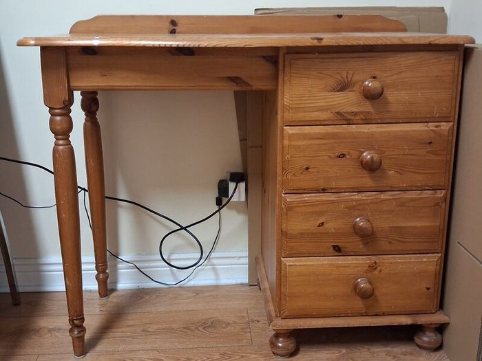 Kids desk - ideal for upcycle