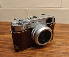 Fujifilm X100V