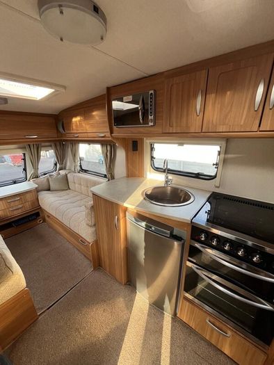 2012 Lunar Quasar 462- 2Berth