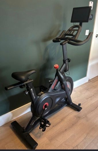 Echelon connect sport with screen