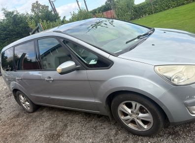 Ford Galaxy breaking