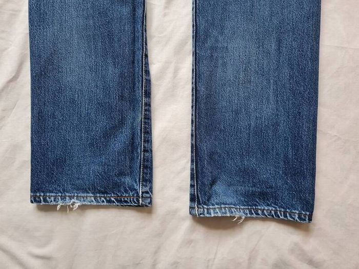 levis 501 Size 32/34 button fly in excellent condition