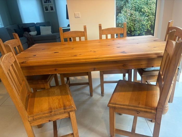 Farmhouse solid oak kitchen table and six chairs