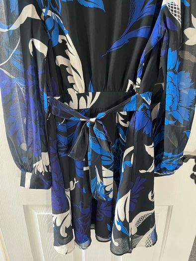 Lipsy Dress in Size 12 - worn only once, gorgeous shades of blue on black background