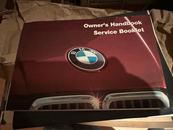 BMW E30 Handbook