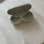 Bose Earbud Case Image 3