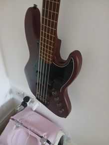 Squier Contemporary Active Jazz Bass V HH - Burgundy Satin- Sweetwater Exclusive