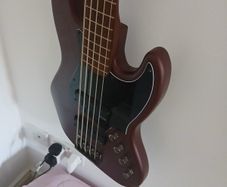 Squier Contemporary Active Jazz Bass V HH - Burgundy Satin- Sweetwater Exclusive