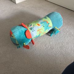 Infant tummy time roller