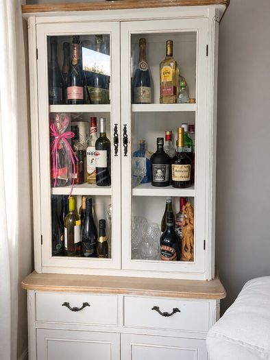 Dining table & Dresser
