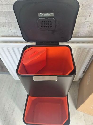 PRICE DROP Joseph Joseph Intelligent Waste 60L Bin