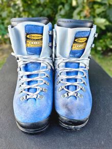 Vintage Scarpa Jura Mountaineering Boots Women's size 38