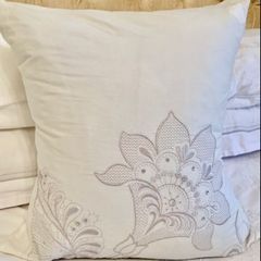 Kylie Minogue Audrey Silver/White Cushion