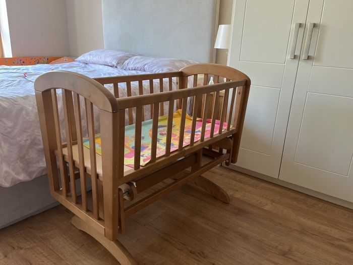 Wooden Newborn Swinging Cradle/Bedside Baby Crib