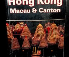 Hong Kong, Macau & Canton (a Lonely Planet Travel Survival Kit) by Robert Storey - Paperback