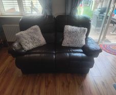 leather 3 seater and 2 seater