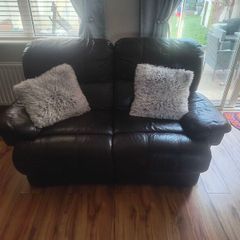 leather 3 seater and 2 seater