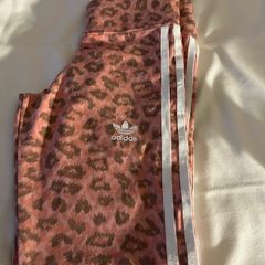 Girls adidas bottoms never worn 9/10
