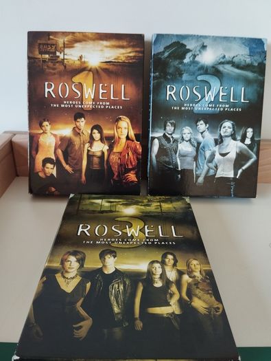 Roswell The Complete Series Seasons 1-3 DVD Set
