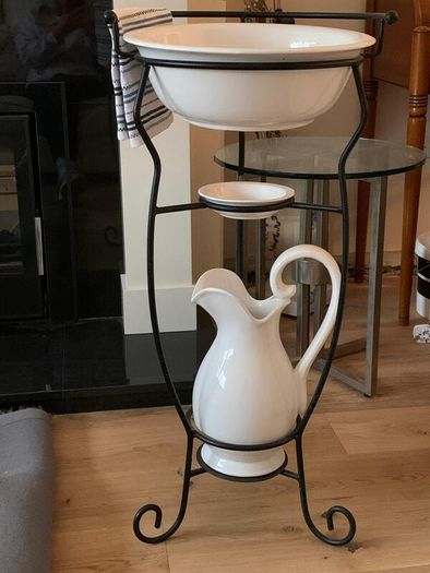 Bathroom Washbasin & Jug