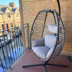Swinging Egg Chair