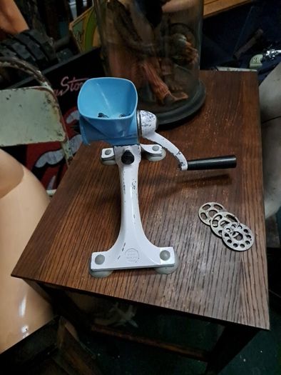 Vintage Grinder/Mincer