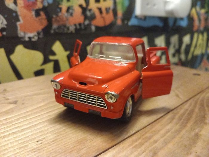 Welly NEX Miniature 1955 Red Chevrolet Stepside Pickup Truck Diecast kids children gift present Collectable play