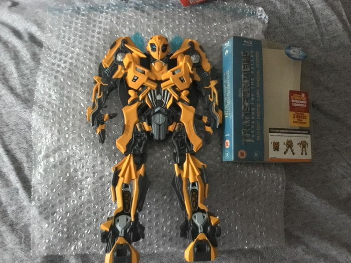 Transformers Revenge of the Fallen Blu Ray Bumblebee Figure