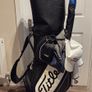 titleist mid size tour bag Image 4