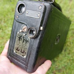 Cine Kodak Model B Antique Movie Camera W/ 25mm (in working condition)