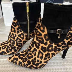 Michael Kors Genuine Calf Skin Boots