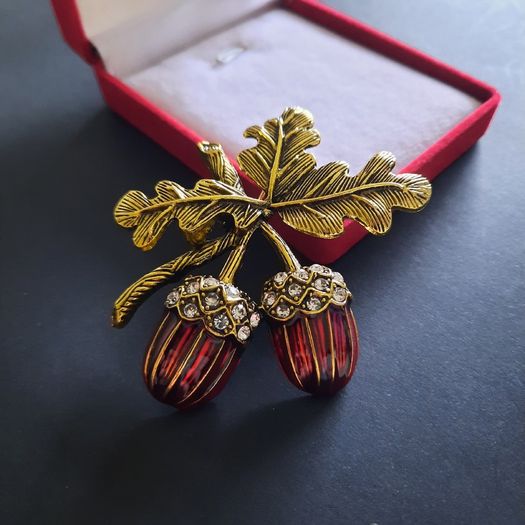 Oak Nut Leaf Enamel Brooch with Crystals Autumn Nature Jewellery Acorn Brooch Pin Badge