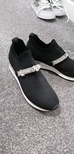 shoes /trainers ladies worn twice to big size 8 uk 41