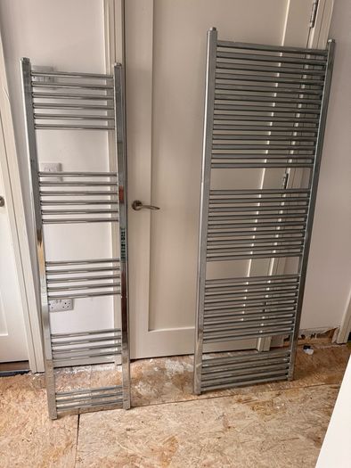 Complete Bathroom Suite Set 2 Years Old) AUCTION STYLE
